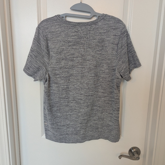 Athleta Gray Short Sleeve Tee - Picture 5 of 8